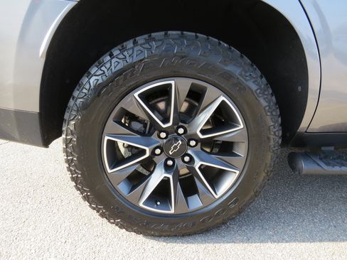 Certified 2021 Chevrolet Tahoe Z71 w/ Luxury Package image 11