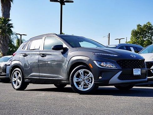 Used 2023 Hyundai Kona SEL image 2