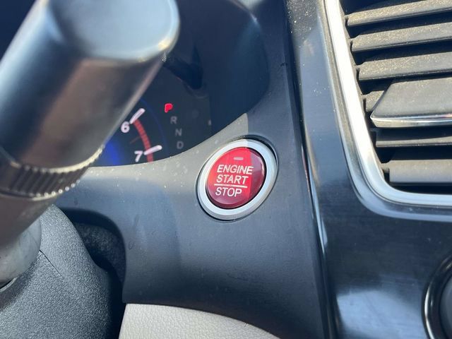 Used 2014 Honda Civic Hybrid Sedan image 30