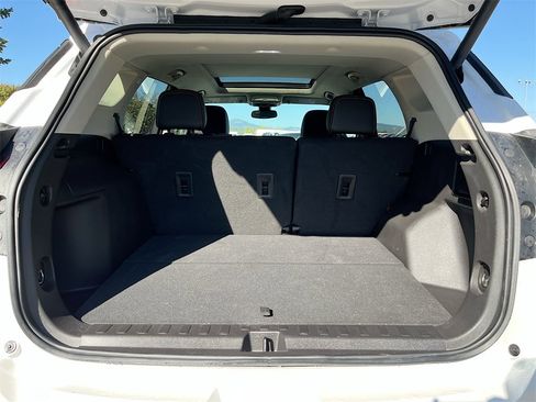 Used 2024 GMC Terrain Denali w/ Denali Premium Package image 25