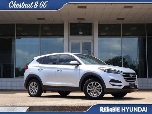 Used 2018 Hyundai Tucson SE AWD/4WD image 2