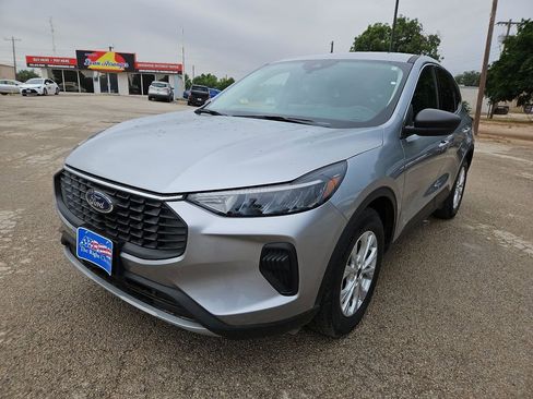 Used 2023 Ford Escape Active w/ Tech Pack #1 FWD image 4