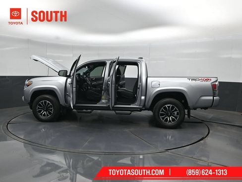 Used 2023 Toyota Tacoma TRD Sport AWD/4WD image 51