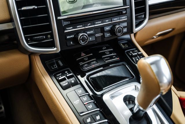 Used 2014 Porsche Cayenne S AWD/4WD image 19