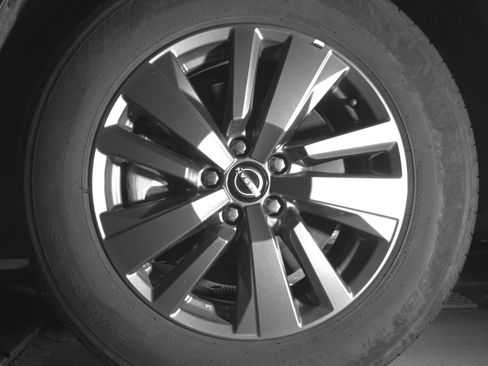 Used 2025 Nissan Pathfinder SV image 12