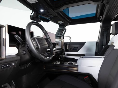 Used 2025 GMC Hummer EV 2X AWD/4WD image 13