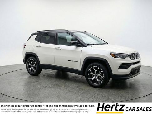 Used 2025 Jeep Compass Limited image 1