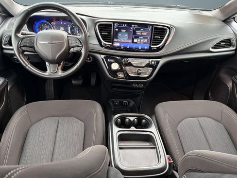 Used 2021 Chrysler Pacifica Touring w/ S Appearance Package FWD image 27