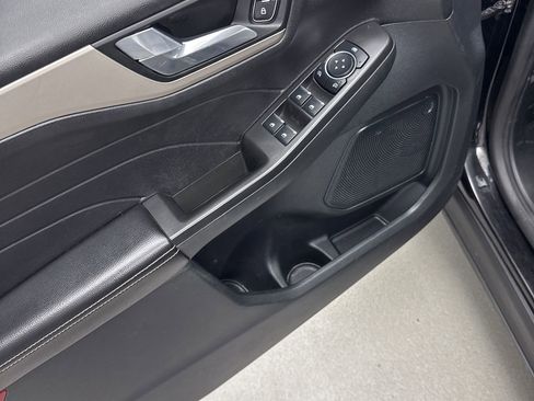Used 2021 Ford Escape SE AWD/4WD image 14