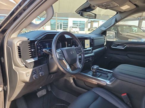 Used 2023 Chevrolet Silverado 1500 RST w/ Redline Edition image 2