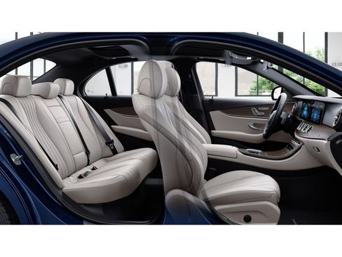 Used 2023 Mercedes-Benz E 350 4MATIC Sedan image 6