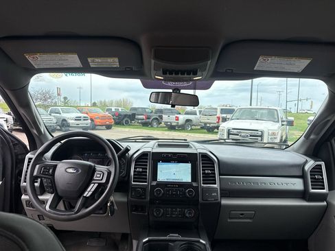 Used 2018 Ford F250 XLT w/ XLT Premium Package AWD/4WD image 25