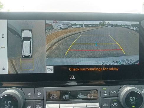 Used 2025 Toyota Grand Highlander AWD image 23
