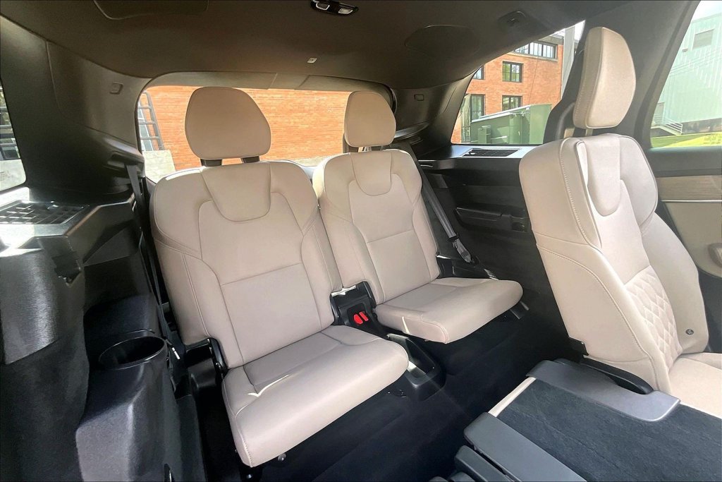 Used 2026 Volvo XC90 B6 Plus AWD/4WD image 38