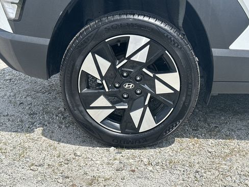 Used 2025 Hyundai Kona SEL AWD/4WD image 17