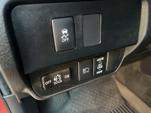 Used 2021 Toyota Tacoma TRD Off-Road image 13