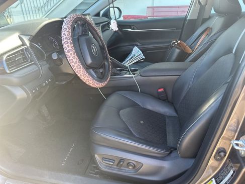 Used 2022 Toyota Camry XSE w/ Cold Weather Package image 3