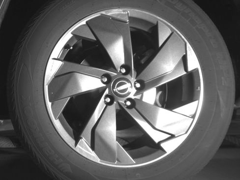 Used 2025 Nissan Rogue SV image 14