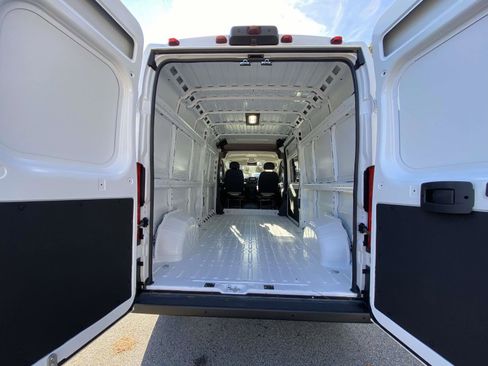 Used 2025 RAM ProMaster 2500 w/ Quick Order Package 22G SLT image 38
