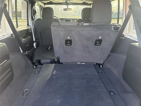 Used 2022 Jeep Wrangler Unlimited Sport AWD/4WD image 20