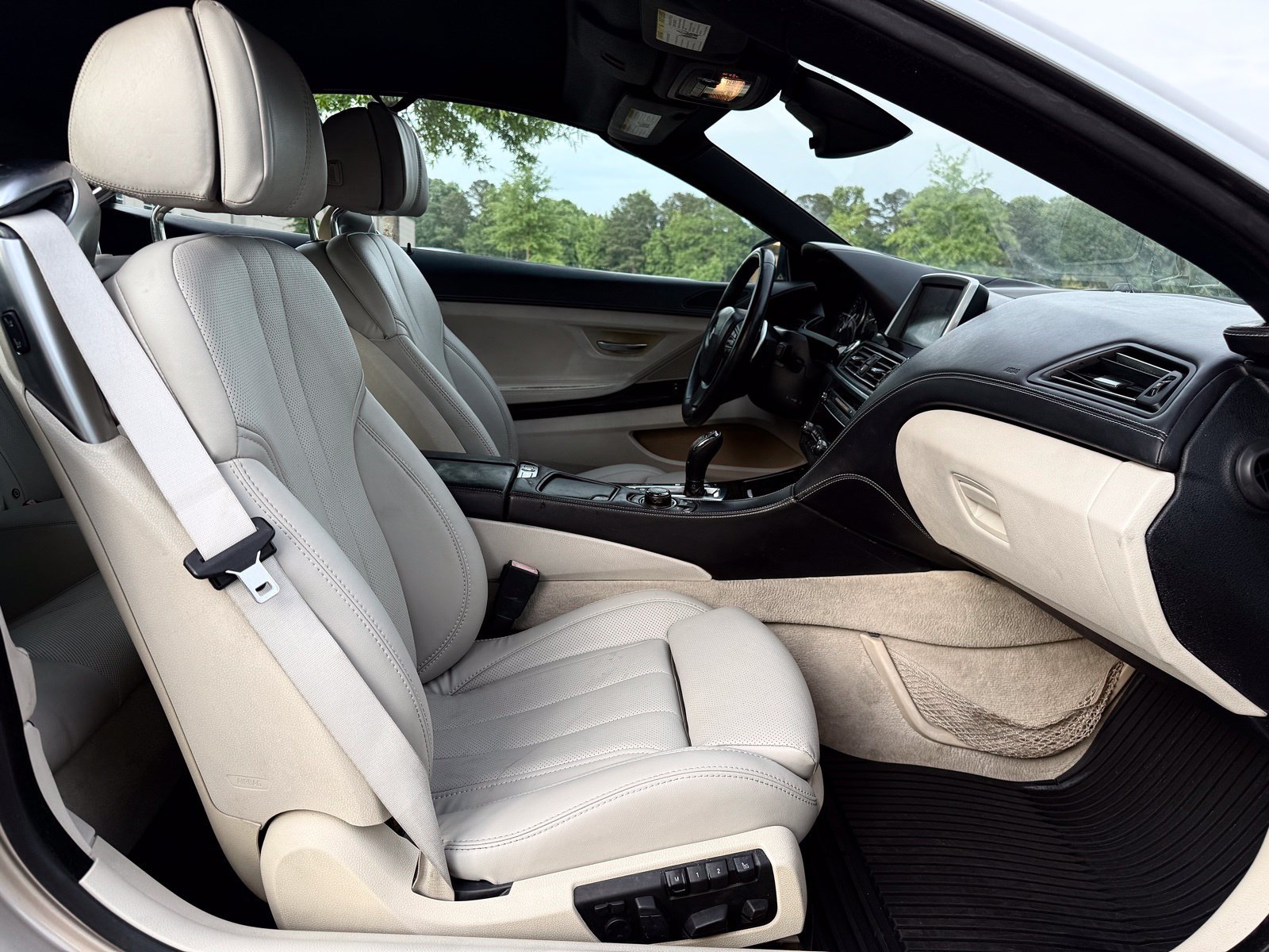 Used 2012 BMW 650i Convertible w/ Driver Assistance Pkg RWD image 33
