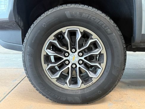 Used 2022 Chevrolet Colorado ZR2 AWD/4WD image 8