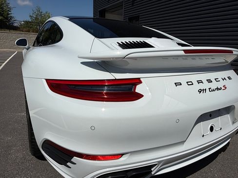 Certified 2017 Porsche 911 4 Coupe AWD/4WD image 14