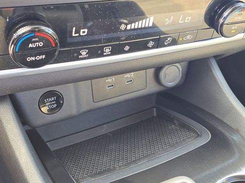 Certified 2025 Nissan Rogue SV FWD image 26