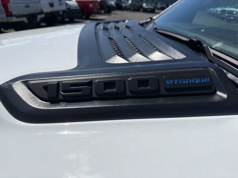 New 2026 RAM 1500 Laramie w/ Night Edition AWD/4WD image 9