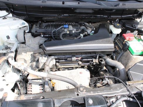 Used 2015 Nissan Rogue S AWD/4WD image 25