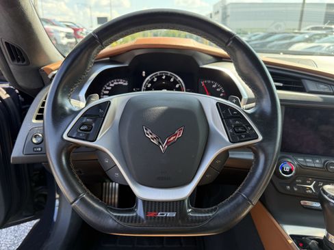Used 2015 Chevrolet Corvette Z06 w/ 3LZ Preferred Equipment Group RWD image 6