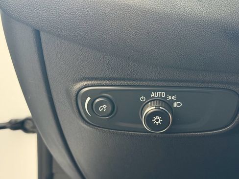 Used 2024 Chevrolet Equinox LS w/ LS Convenience Package FWD image 25