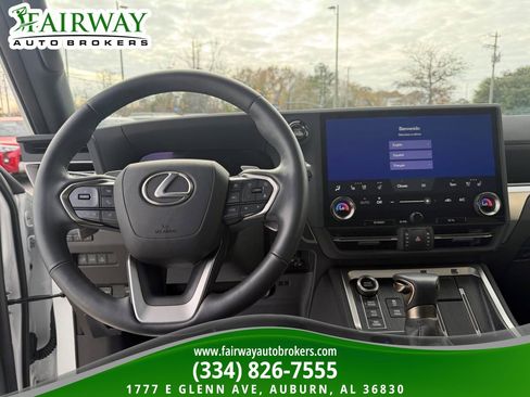 Used 2025 Lexus GX 550 AWD/4WD image 19