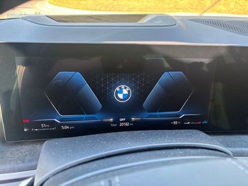 Used 2024 BMW X7 xDrive40i AWD/4WD image 2