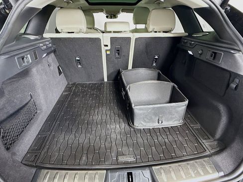 Used 2021 Jaguar F-PACE S image 27