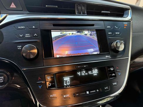 Used 2014 Toyota Avalon Limited image 50