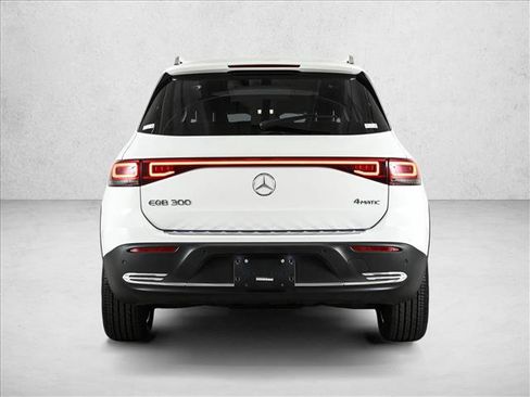 Used 2023 Mercedes-Benz EQB 300 EQB 300 w/ Pinnacle Package image 7