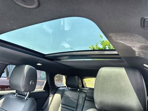 Certified 2024 Land Rover Range Rover Evoque Dynamic SE image 19