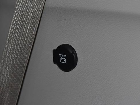 Certified 2024 Chrysler Pacifica Touring-L image 39