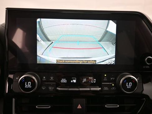 Used 2023 Toyota Highlander Bronze Edition AWD/4WD image 19