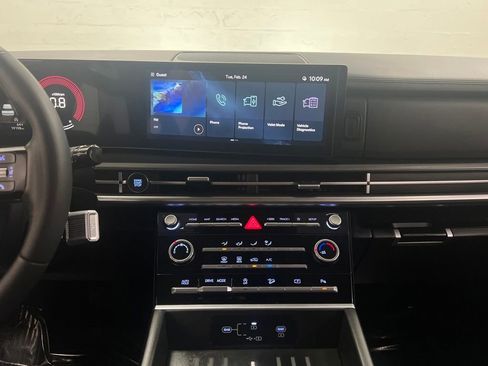 Used 2025 Hyundai Santa Fe SE image 22