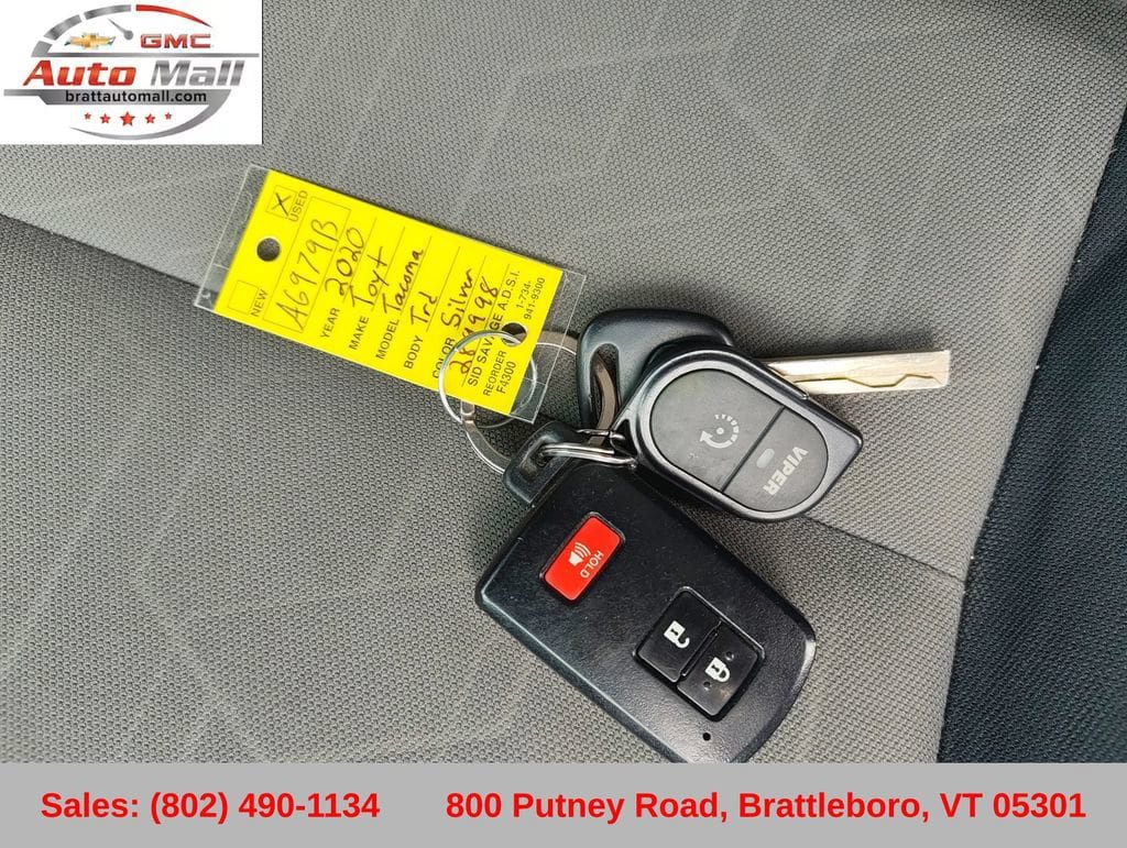 Used 2020 Toyota Tacoma TRD Sport w/ Technology Package AWD/4WD image 30