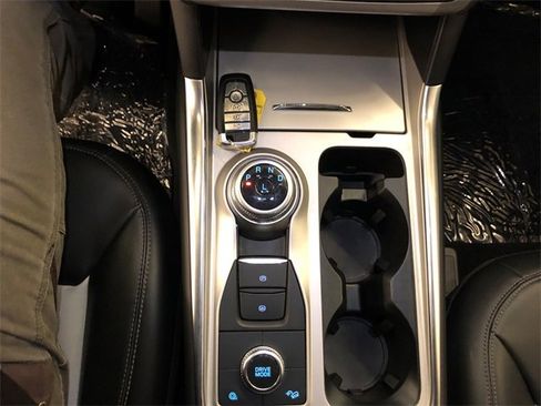 Used 2022 Ford Explorer XLT w/ Equipment Group 202A image 23