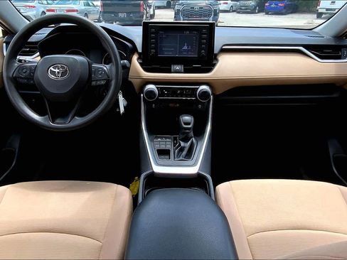 Used 2019 Toyota RAV4 LE w/ Carpet Mat Package AWD/4WD image 11