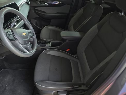 Used 2025 Chevrolet TrailBlazer LT AWD/4WD image 13