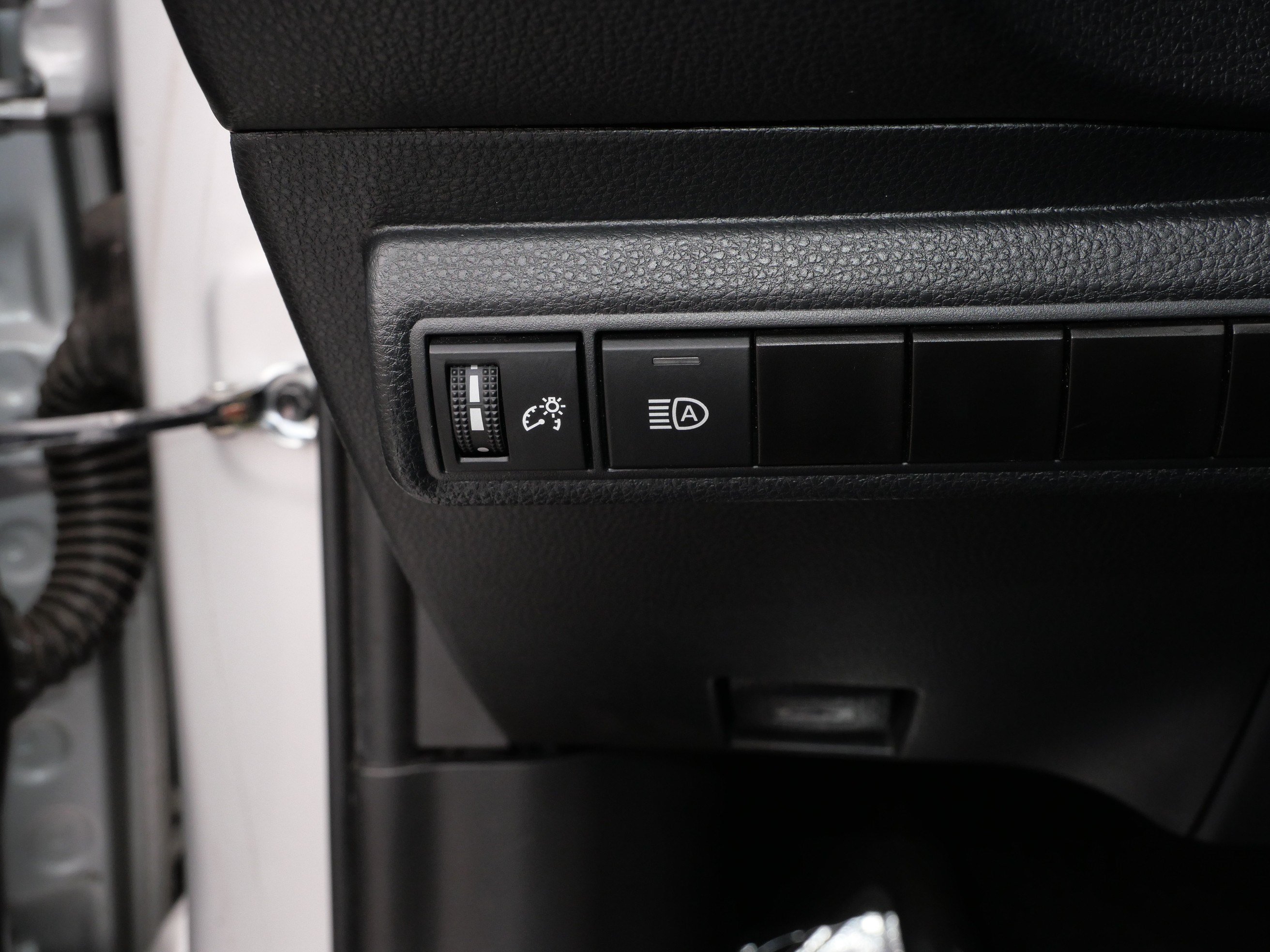 Used 2024 Toyota Corolla LE FWD image 28