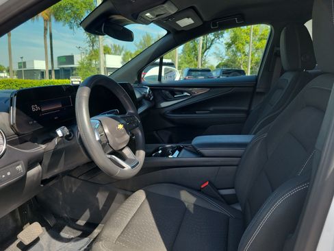 Used 2025 Chevrolet Blazer EV LT AWD/4WD image 12