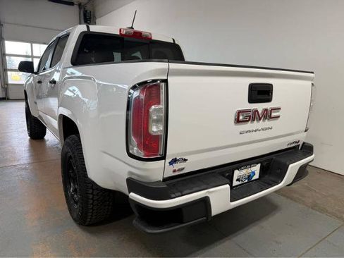 Used 2022 GMC Canyon AT4 AWD/4WD image 3