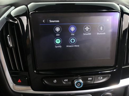 Used 2023 Chevrolet Traverse LT image 48