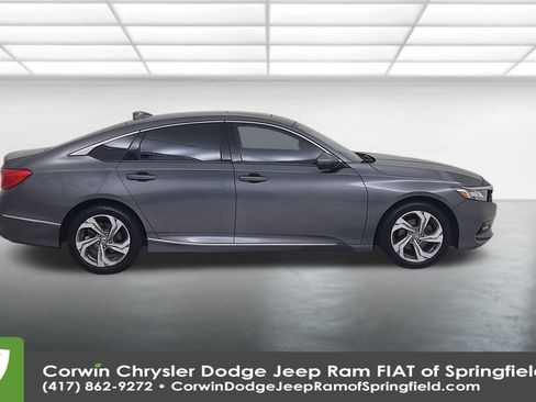 Used 2018 Honda Accord EX image 16